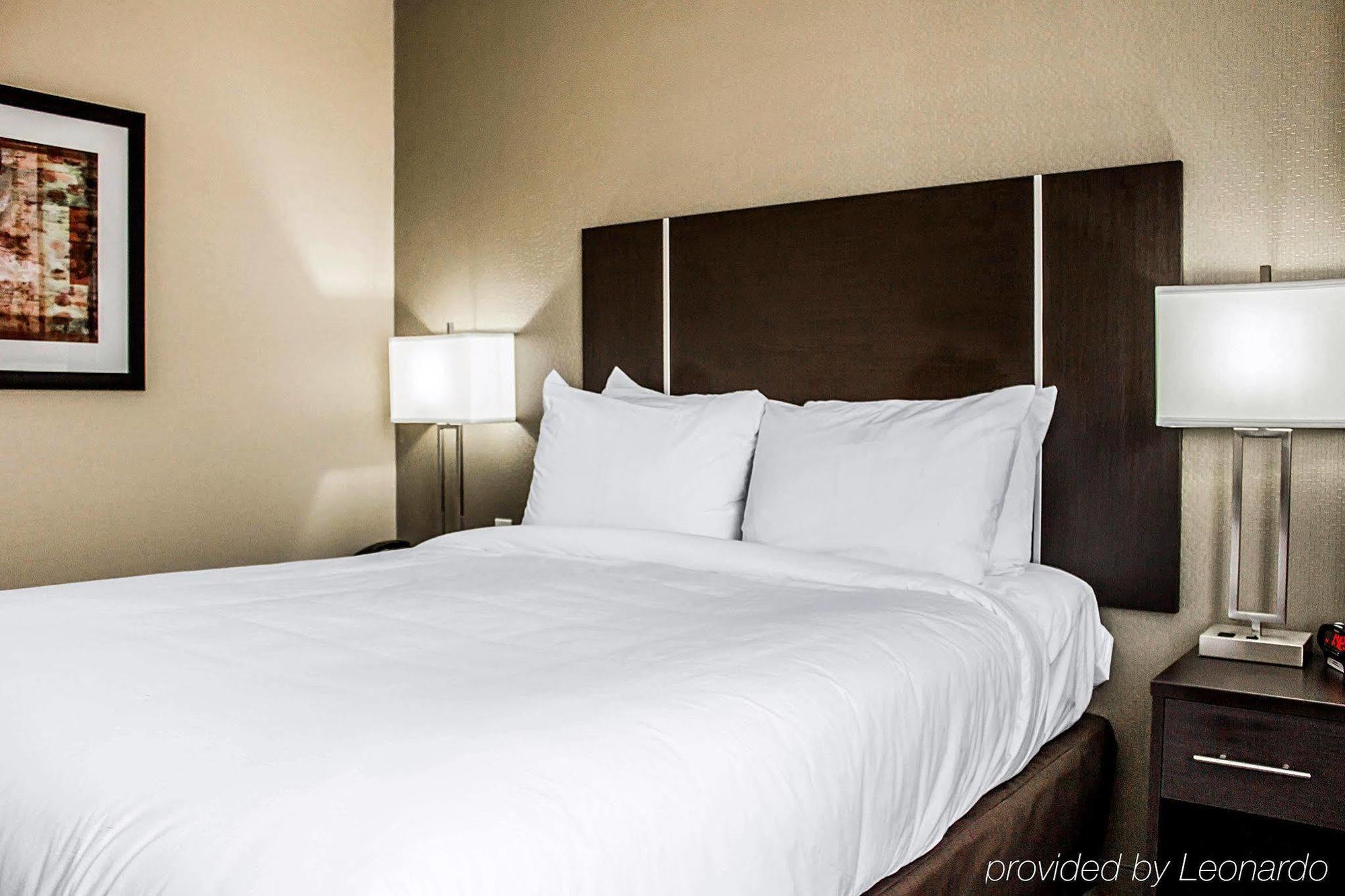 Pitkin Hotel Ню Йорк Екстериор снимка