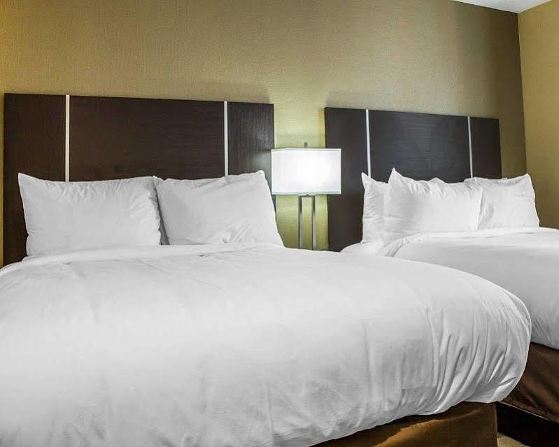 Pitkin Hotel Ню Йорк Екстериор снимка